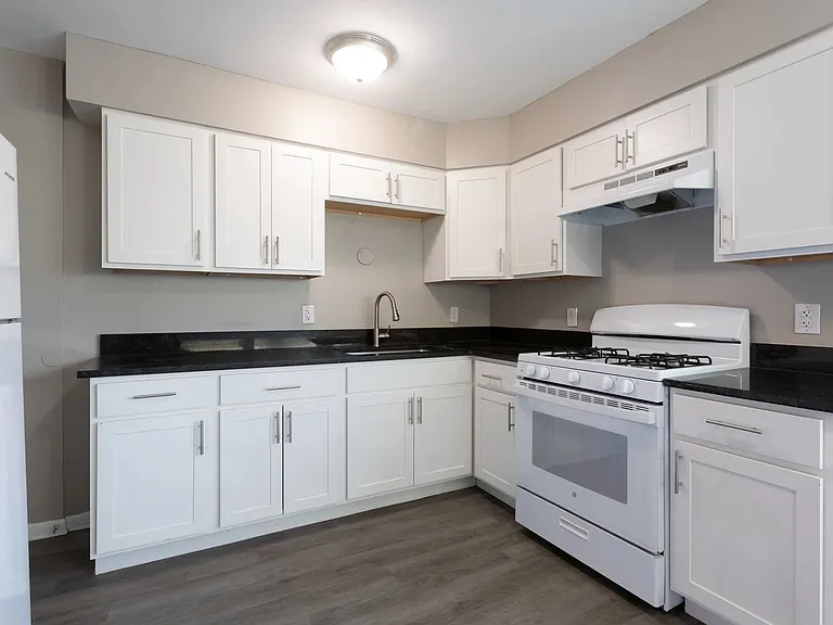 908 N Meadows Ct — Photo 10