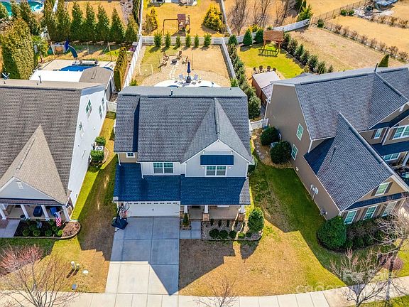 5th image of 222 Blossom Ridge Dr