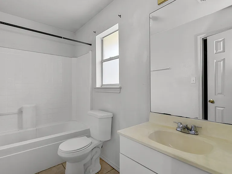 210 Joshua Blvd #210 — Photo 17