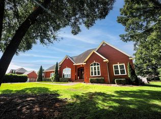 930 Kensington Pl, Tuscumbia, AL 35674