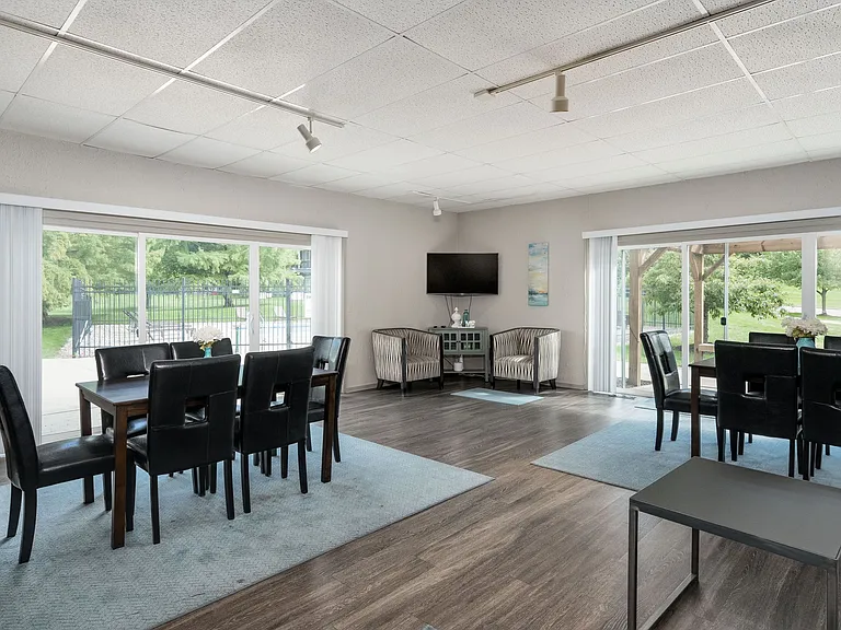 Briarlane Apartments — Photo 19