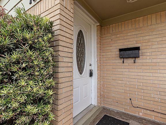 3rd image of 1370 Elsie Ln