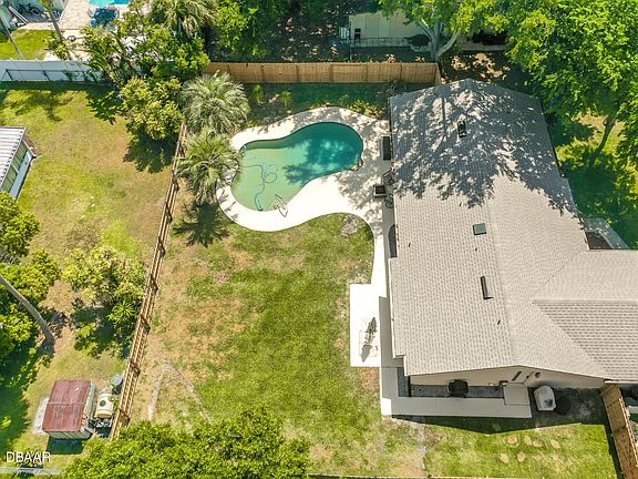 4th image of 1217 Eddie Dr