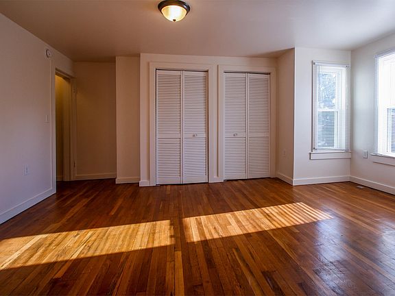 4th image of 729 Winchester Ave