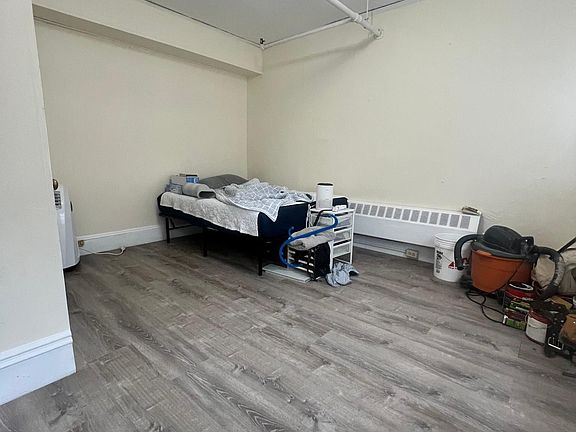 2nd image of 149 Strathmore Rd #6