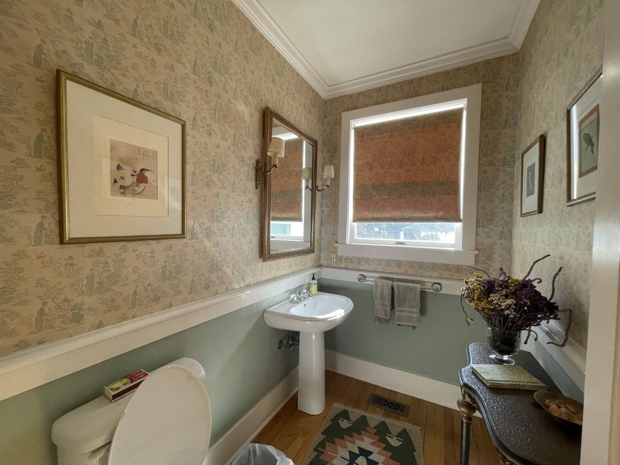 powder room
