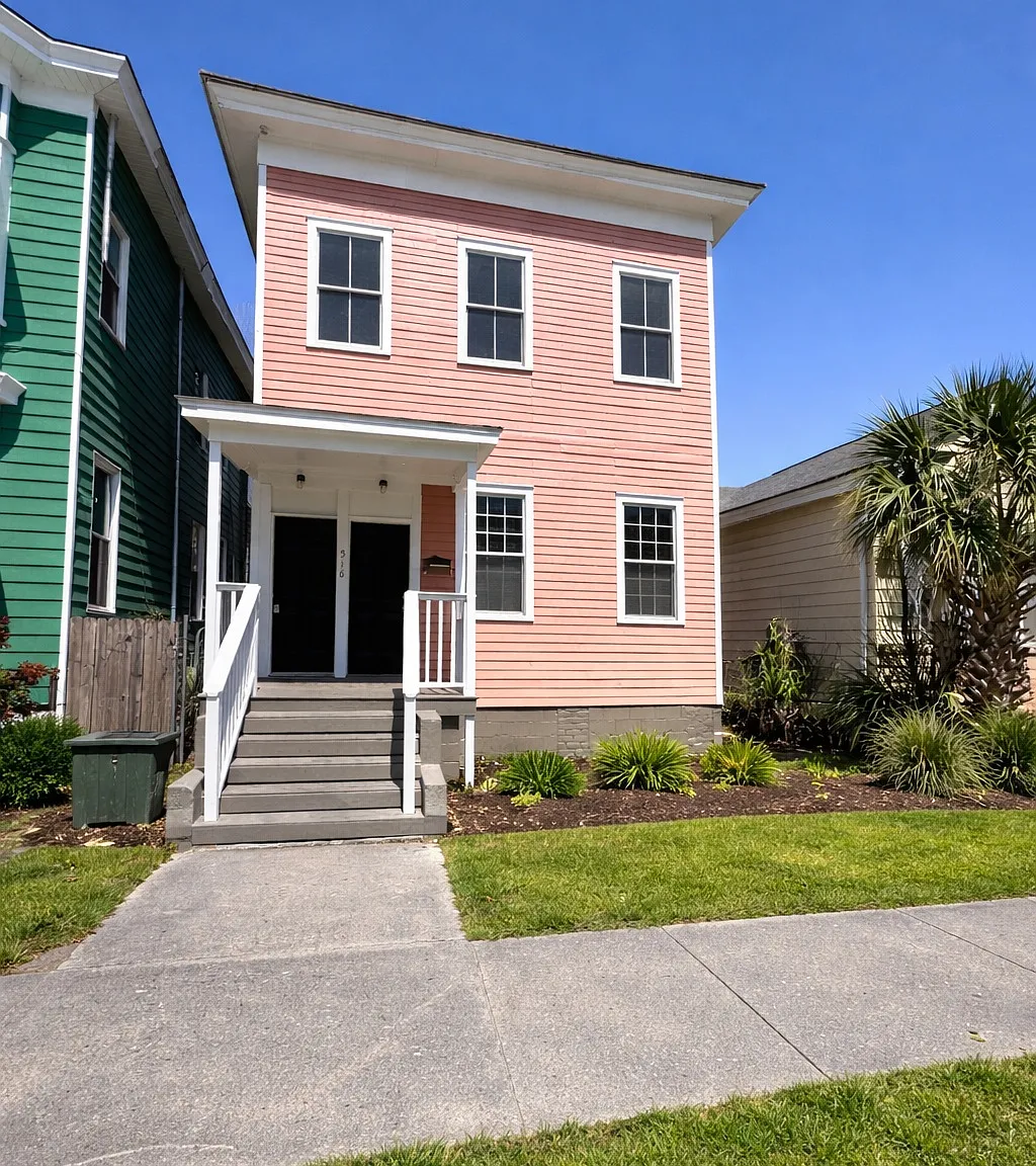 3 bed, 1176 sqft, $1,550 — Photo 1