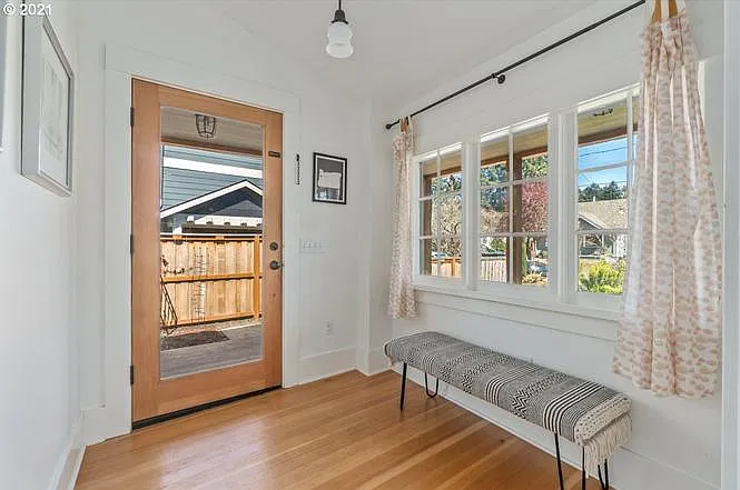 2 bed, 1285 sqft, $2,450 — Photo 4