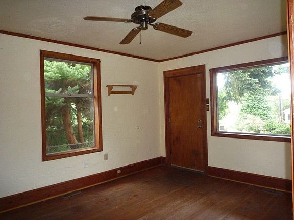 2nd image of 11010 Evanston Ave N
