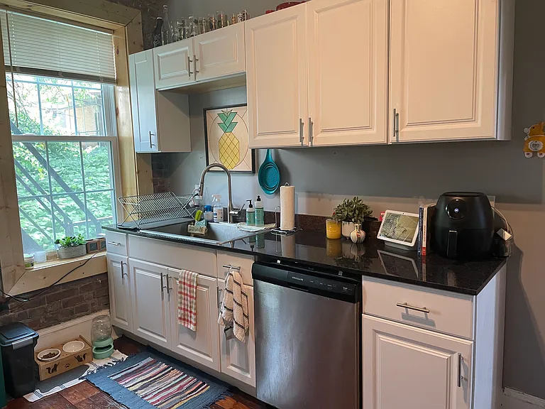2700 California Ave #2L — Photo 6