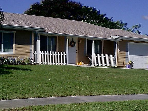 2nd image of 490 SW Bridgeport Dr