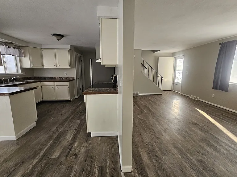 610 1/2 Sunflower Dr — Photo 4