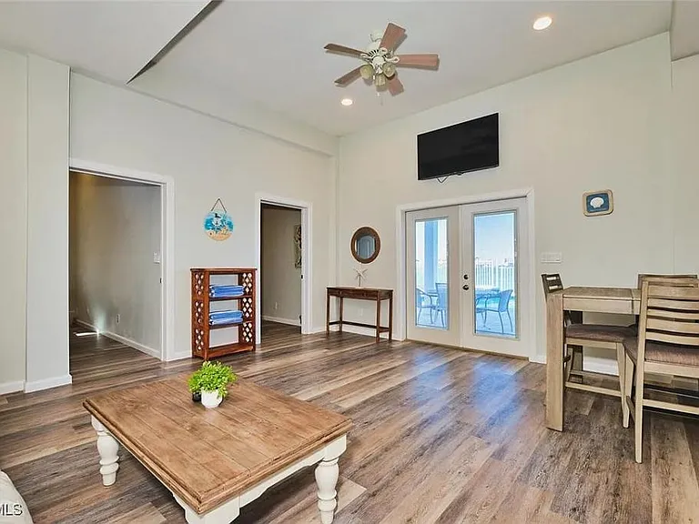 950 San Carlos Dr — Photo 18