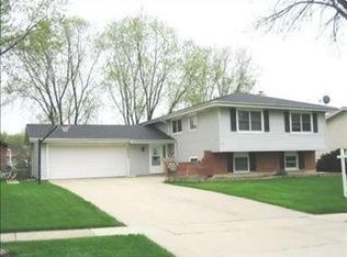 1630 Fairfield Ln, Hoffman Estates, IL 60169