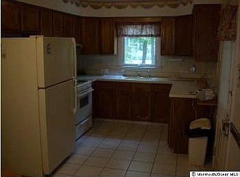 3rd image of 50 Nostrand Dr