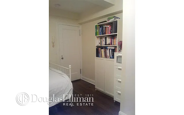 Rented by Douglas Elliman | media 28