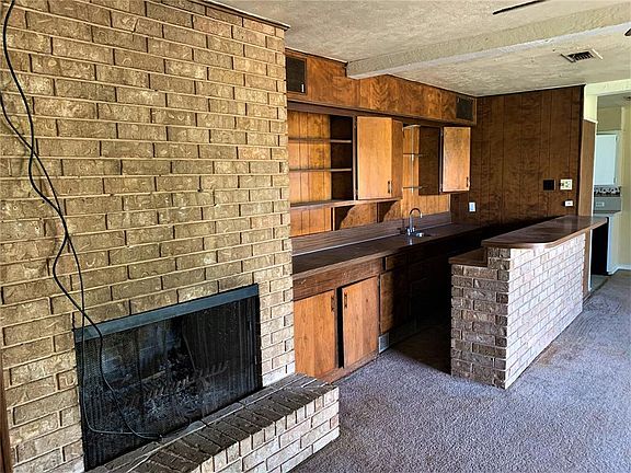 5th image of 2928 High Meadow Dr