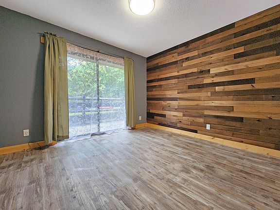 3rd image of 1081 Cove Rd APT 524