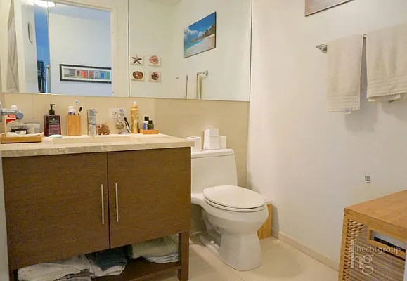 Rented by Hecht Group | media 8