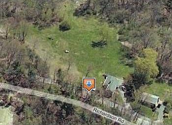 2nd image of 275 Richardson Rd