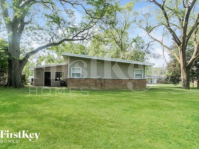 484 Talala St — Photo 14