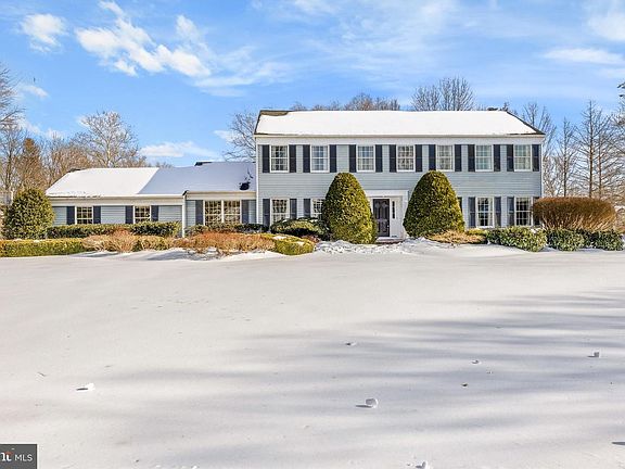2nd image of 9 Howard Dr
