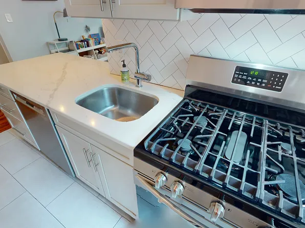 43-10 48th Avenue image 5 of 38