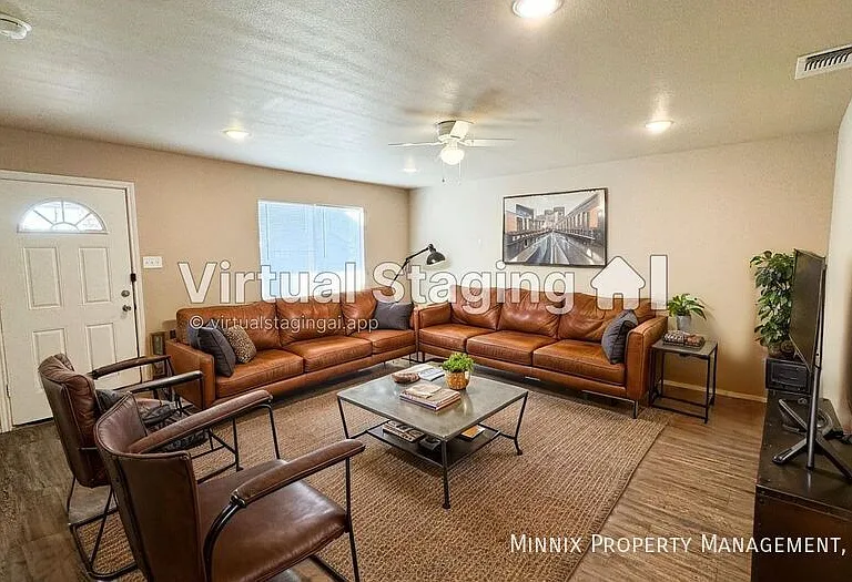 2406 N Avenue O — Photo 1