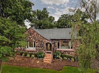 827 E Township St, Fayetteville, AR 72703