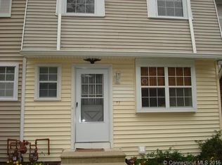 113 E Gate Ln, Hamden, CT 06514