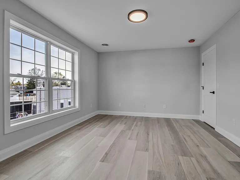 510 Tremont St — Photo 12