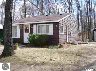 3114 Lakeview St, Harrison, MI 48625