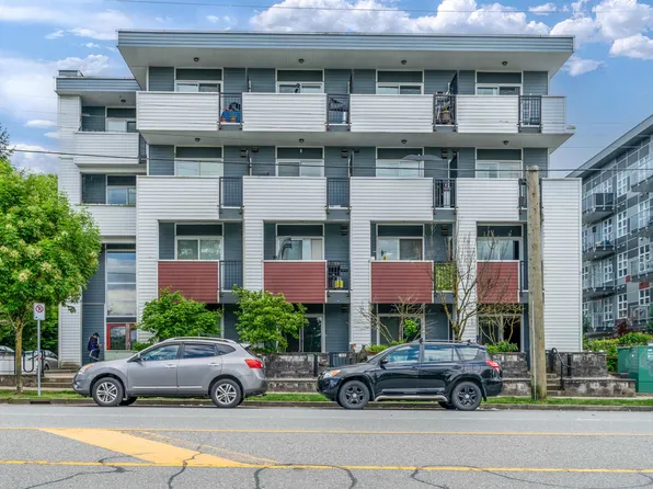 13678 Grosvenor Rd #101, Surrey, BC V3R 5E2