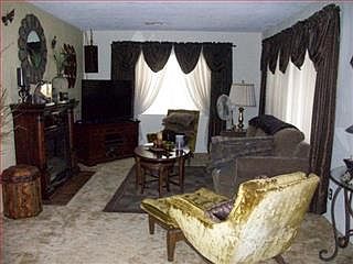 2nd image of 288 El Bosque Ave #288