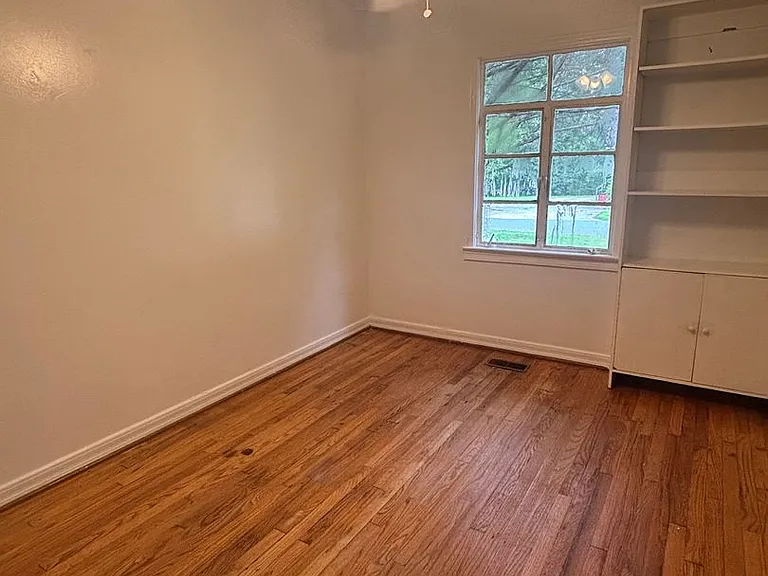 2200 Loop Rd — Photo 11