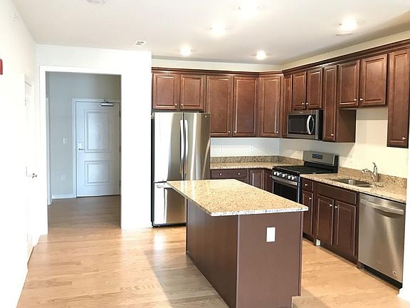 2nd image of 120 University Ave #1404