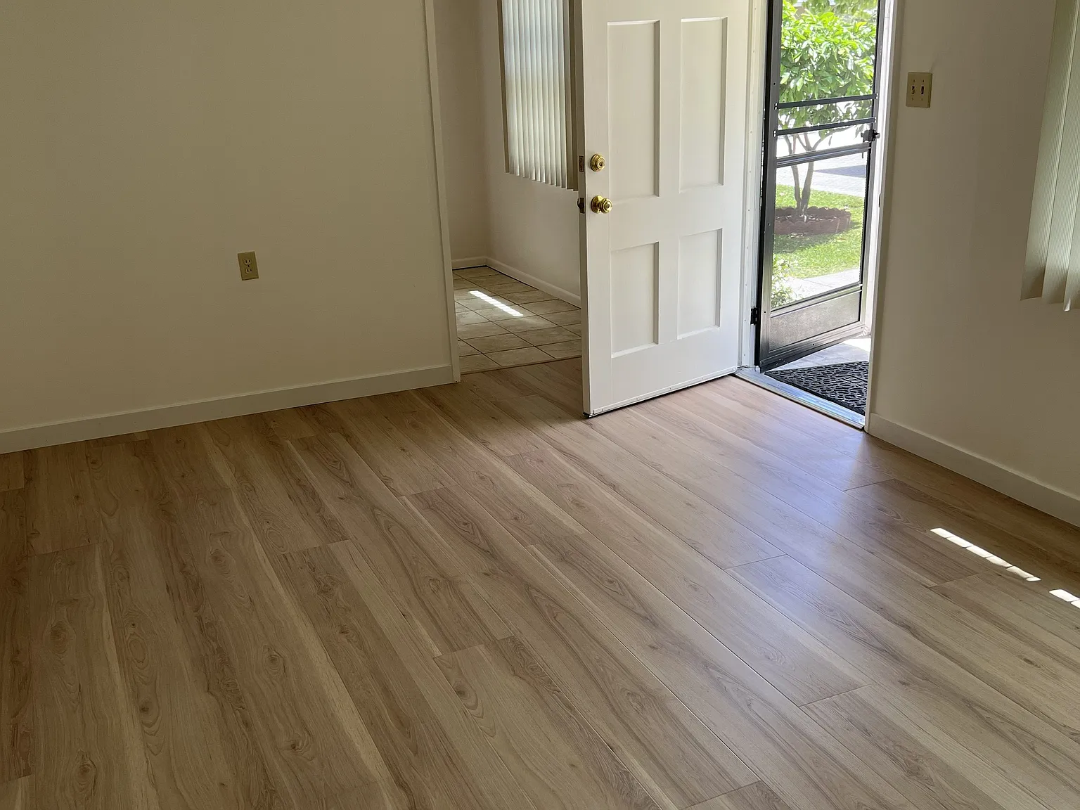 Encinita Ave, Temple City — Photo 2