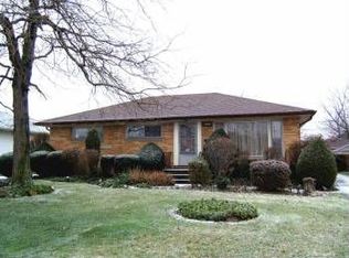 7284 Oakwood Rd, Parma, OH 44130