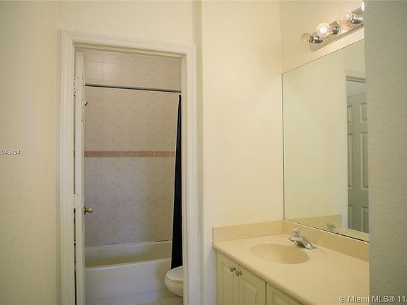 3rd image of 6104 NW 114th Pl APT 213