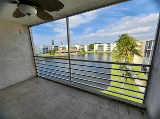 Meadowbrook Lakes, Dania Beach, FL 33004