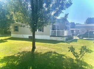 13 Cherokee Ln, Creston, OH
