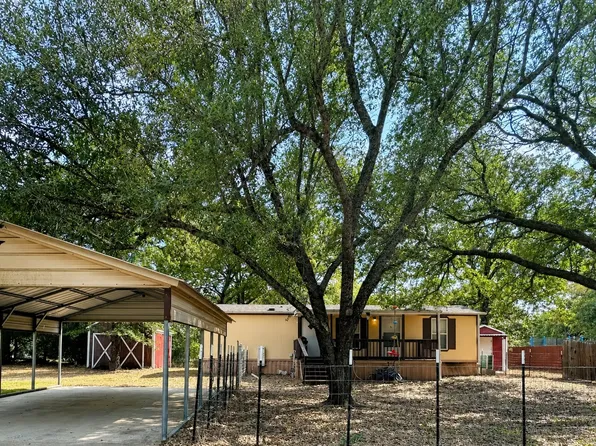 106 White Dove Trl, Mabank, TX 75156