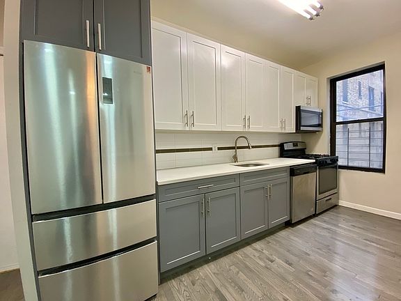 2nd image of 377 Montgomery St APT E9