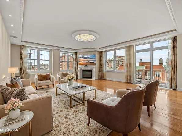 105 Oceana Dr E #Ph1d, Brooklyn, NY 11235