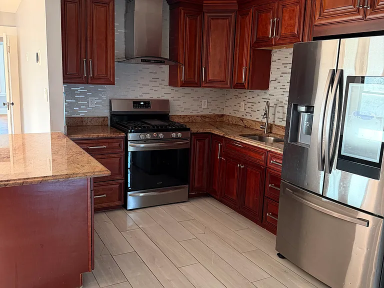 134 Grand Ave #3 — Photo 3