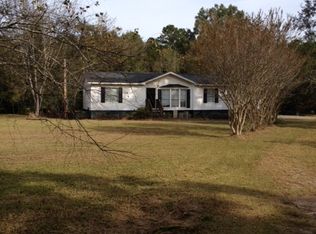 1076 Jimbud Dr, Bonneau, SC 29431