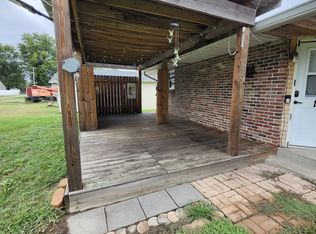 103 Anderson St, Clinton, IN 47842