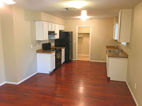 3rd image of 8962 W Harmont Dr
