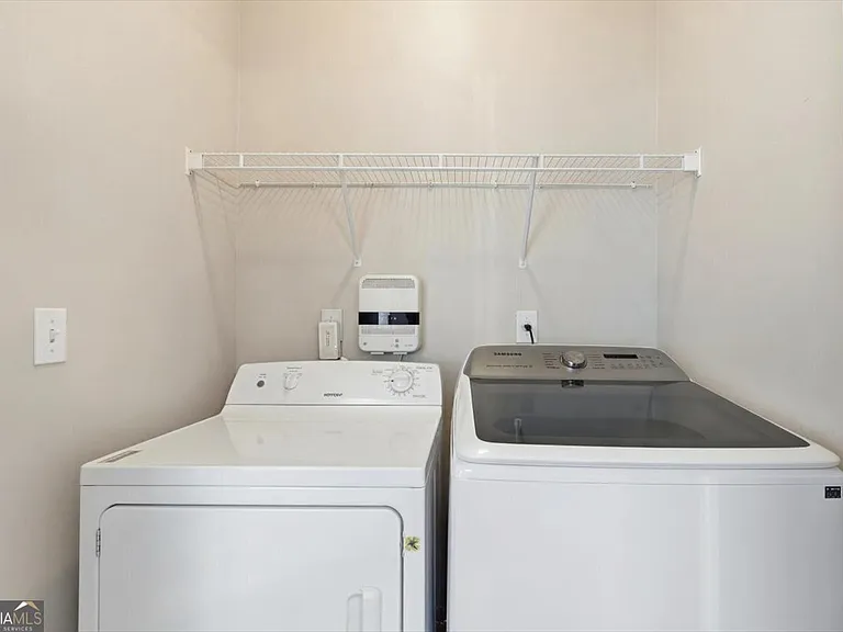 740 Liberty Commons Dr NW — Photo 37