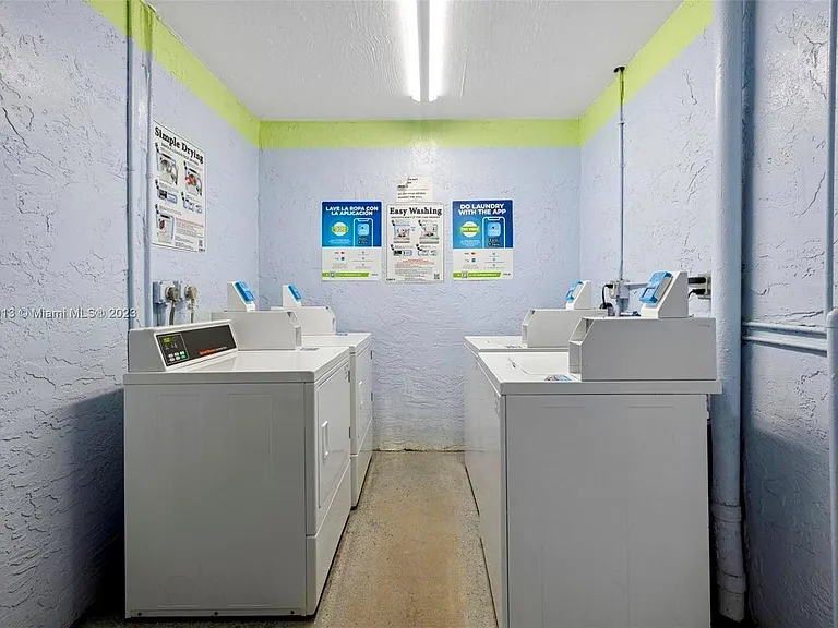 500 NE 2nd St #215 — Photo 22